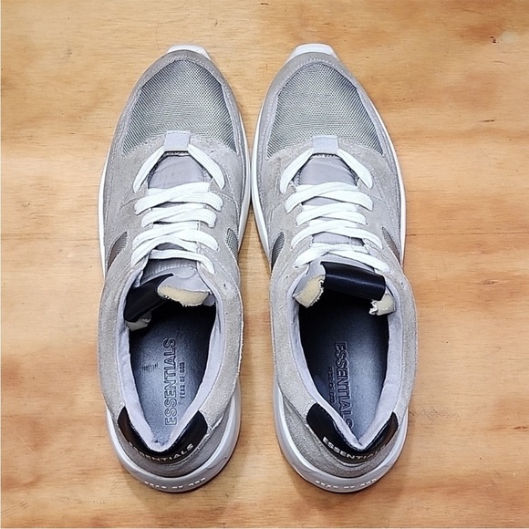 Fear of God Essentials Distance Runner Sneakers Men's Size 9 - Picture 5 of 8